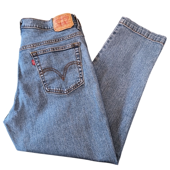 Levi's Denim - Levi's Classic Slim Capris Size 12